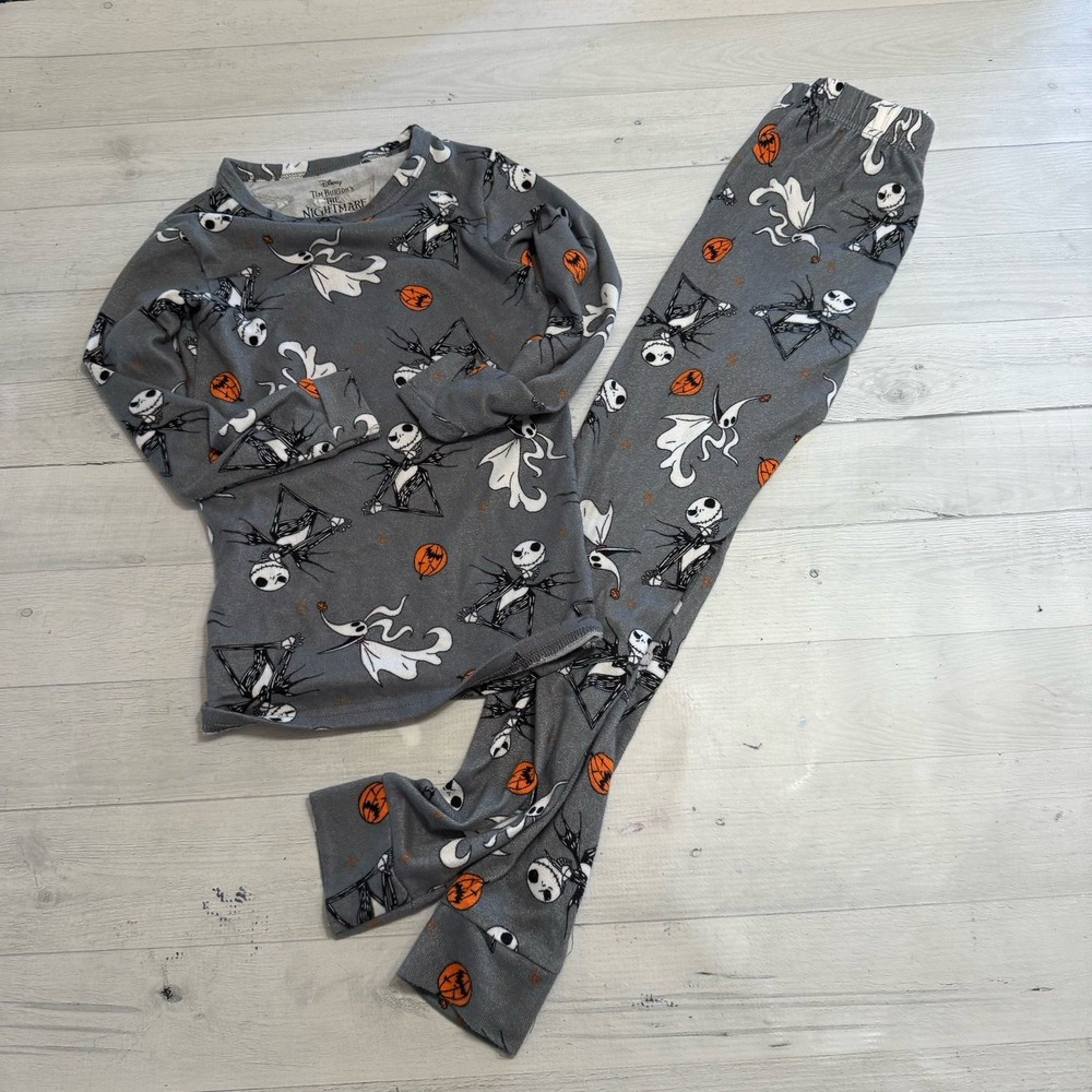 Nightmare before Christmas kids pajamas size‎ 7
